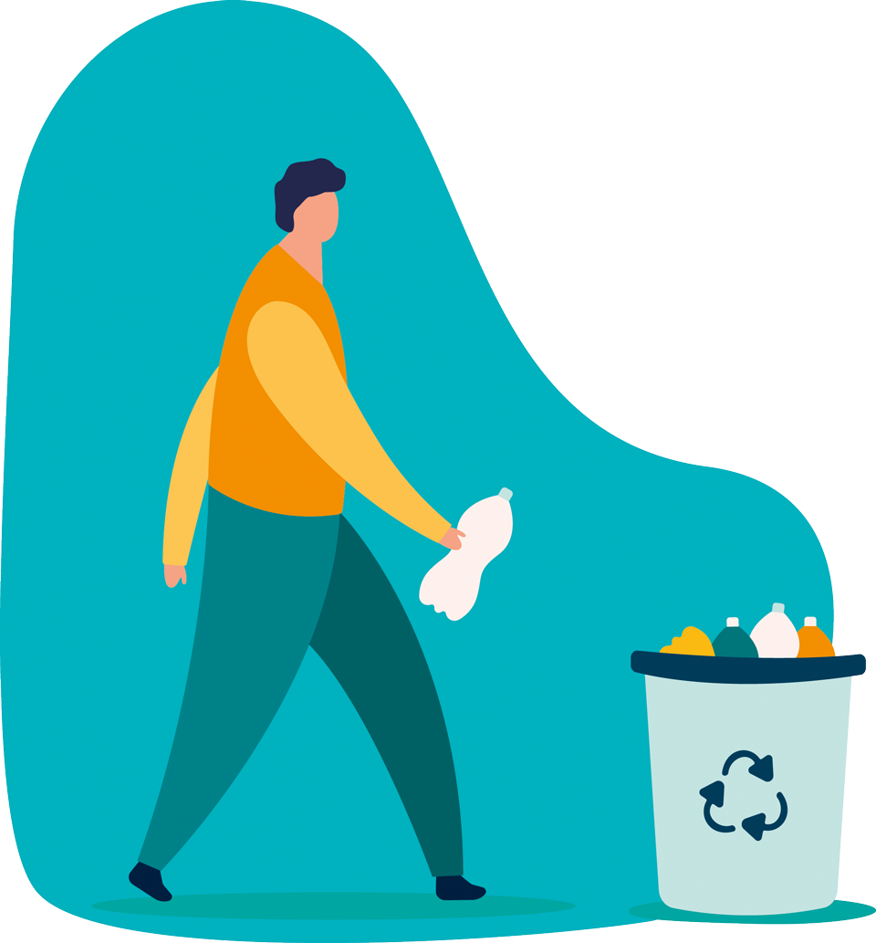 Mann wirft Plastikflasche in Recyclingbehälter.